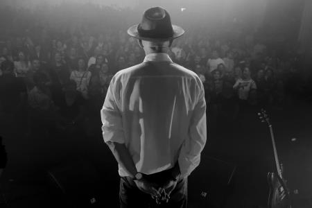 CERKNIŠKA NOČ KONCERT VLADO KRESLIN IN MALI BOGOVI 34 FOTO LJUBO VUKELIČ